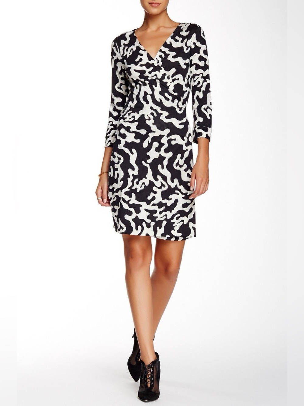 Diane Von Furstenburg 100% Silk Wrap Dress